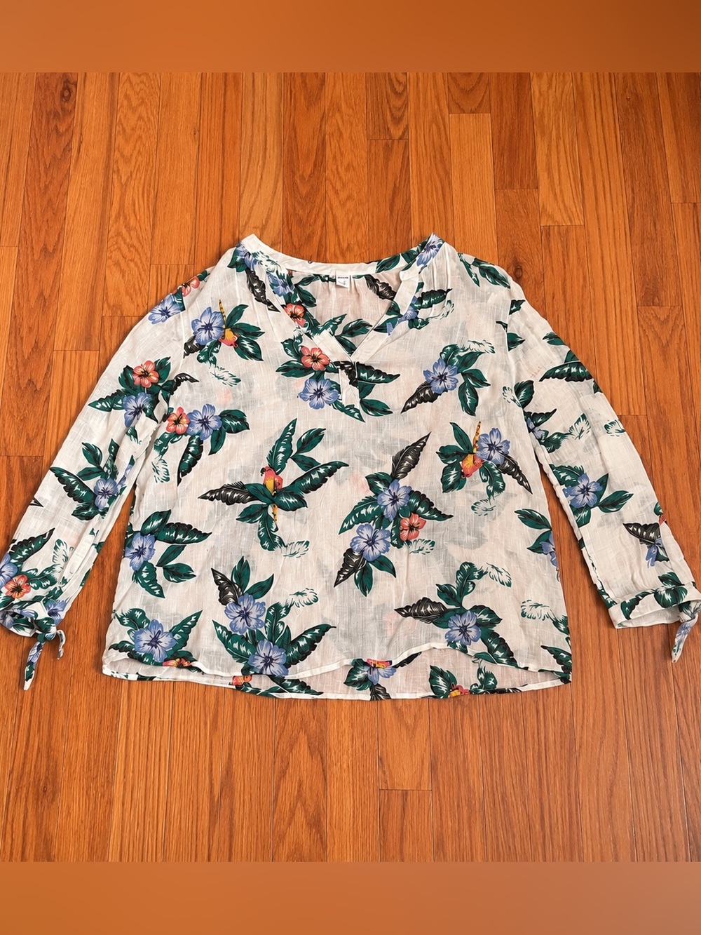 Old Navy Linen Blend Tropical Floral Print Blouse Tie Sleeve Size Large Top - Picture 2 of 9
